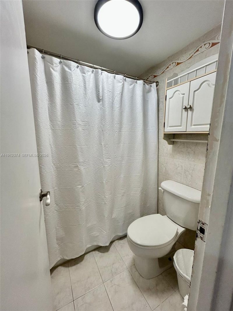 100 Lincoln Rd, Unit 1220, Miami Beach, FL 33139 Photo
