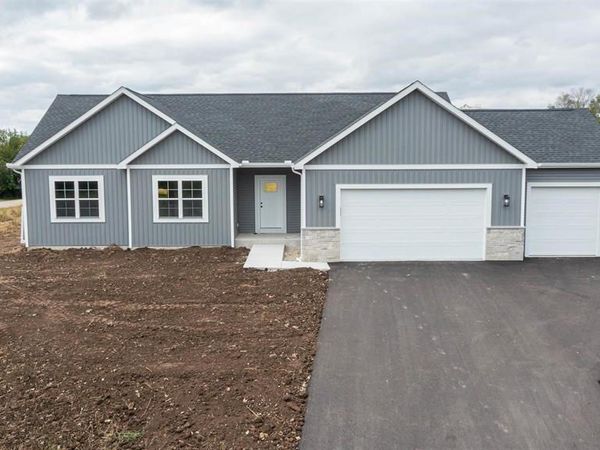 600 Sycamore Pl, Theresa, WI 53091