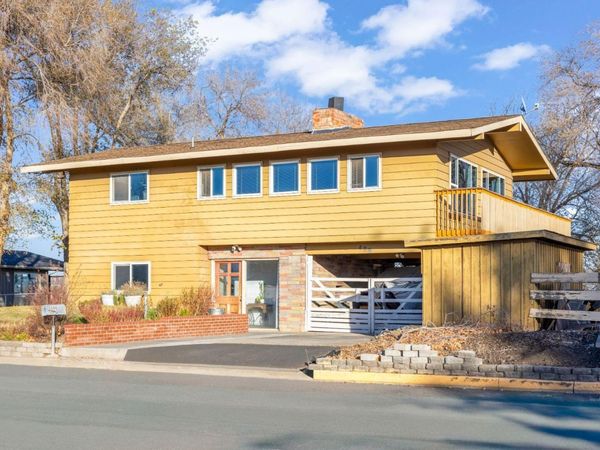 499 SE 8th Street, Madras, OR 97741