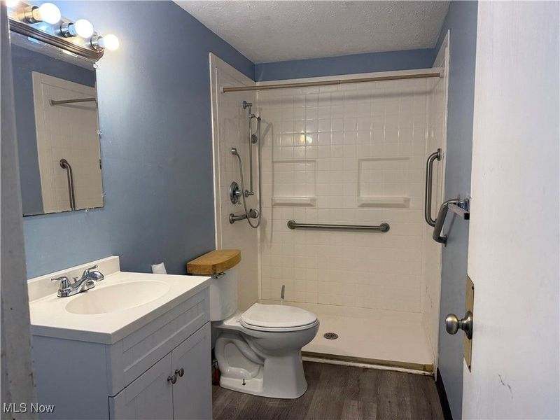 215 21st Street SE, Massillon, OH 44646 Photo 9