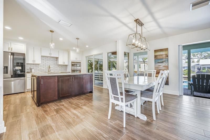 5805 SW 1st Place, Cape Coral, FL 33914 Photo