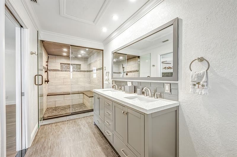 5805 SW 1st Place, Cape Coral, FL 33914 Photo