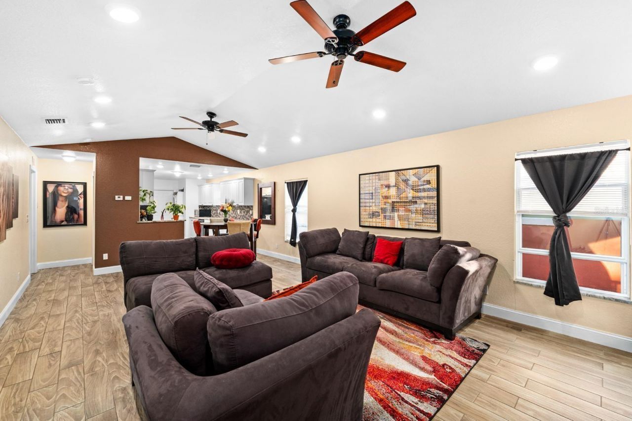 2563 13th Avenue S, Saint Petersburg, FL 33712 Photo