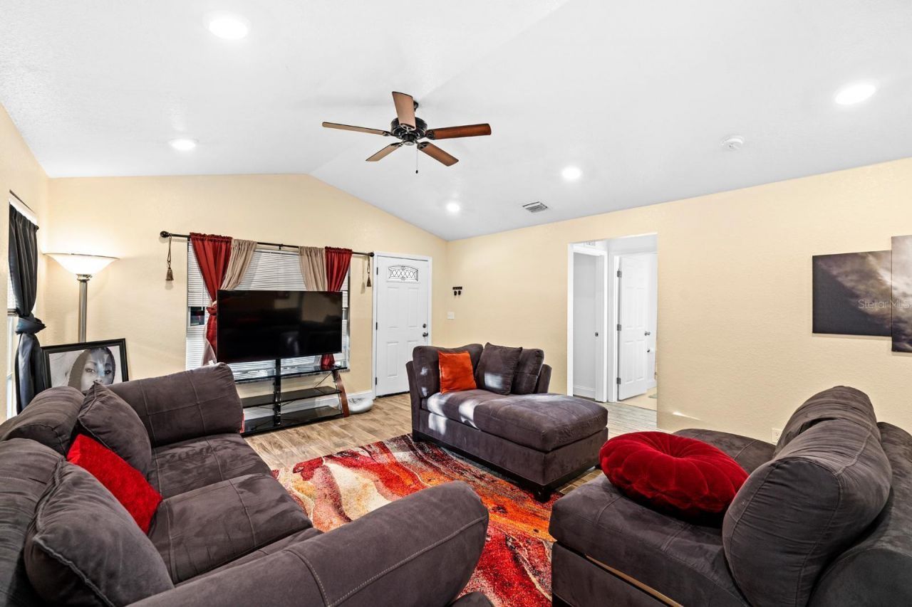 2563 13th Avenue S, Saint Petersburg, FL 33712 Photo