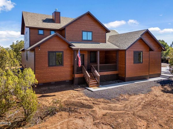 2268 ROUNDABOUT Circle, Overgaard, AZ 85933