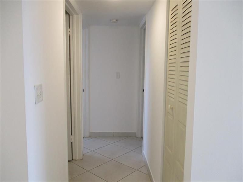 9233 SW 8th Street, Unit 311, Boca Raton, FL 33428 Photo