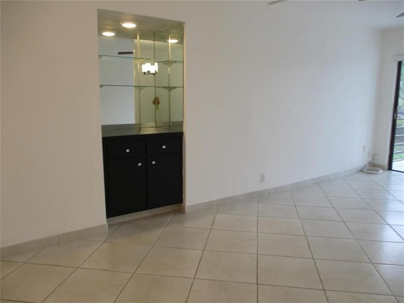 9233 SW 8th Street, Unit 311, Boca Raton, FL 33428 Photo