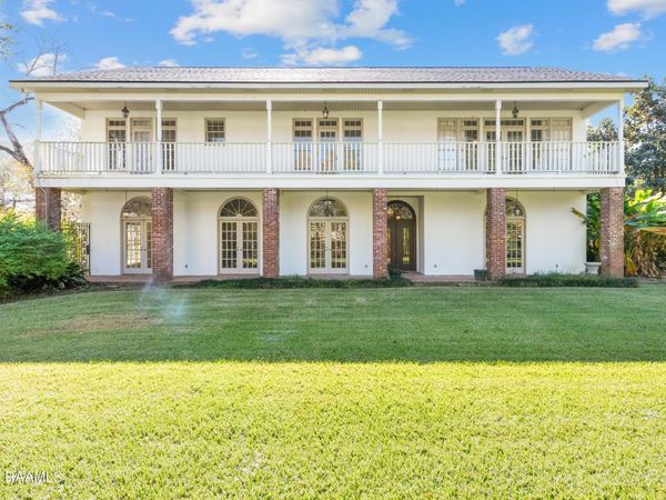 121 Oakforest Drive, Lafayette, LA 70501