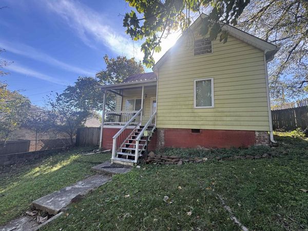 2613 W 6th Street, Little Rock, AR 72205