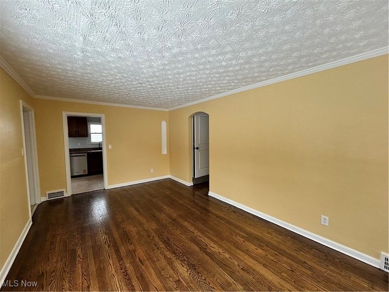 17916 North Boulevard, Maple Heights, OH 44137 Photo 10