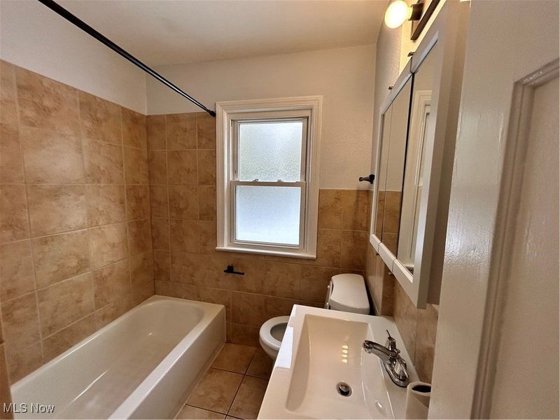 17916 North Boulevard, Maple Heights, OH 44137 Photo 11