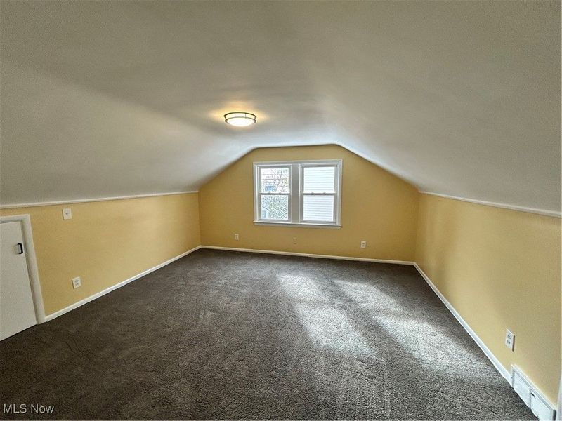 17916 North Boulevard, Maple Heights, OH 44137 Photo 14