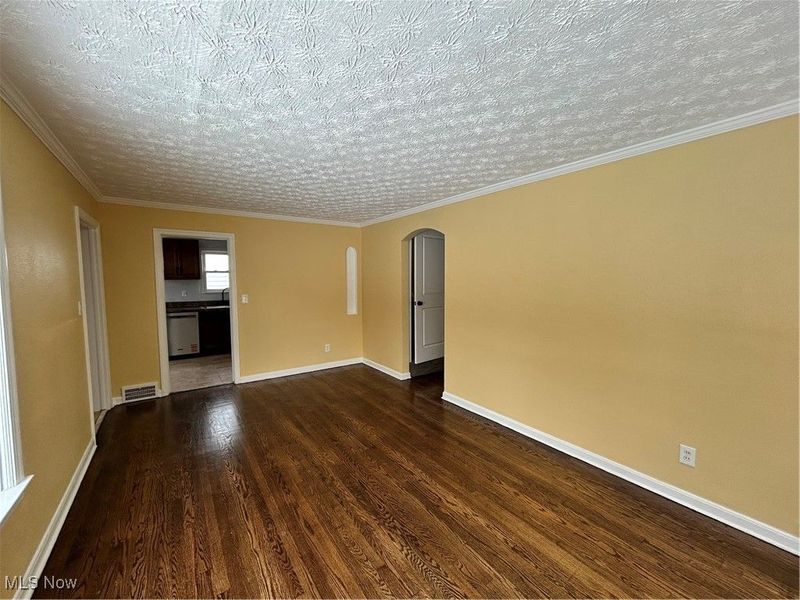 17916 North Boulevard, Maple Heights, OH 44137 Photo 8