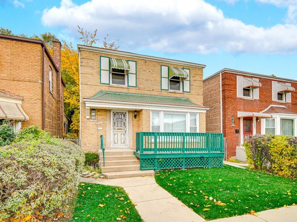 10626 S Prairie Avenue, Chicago, IL 60628