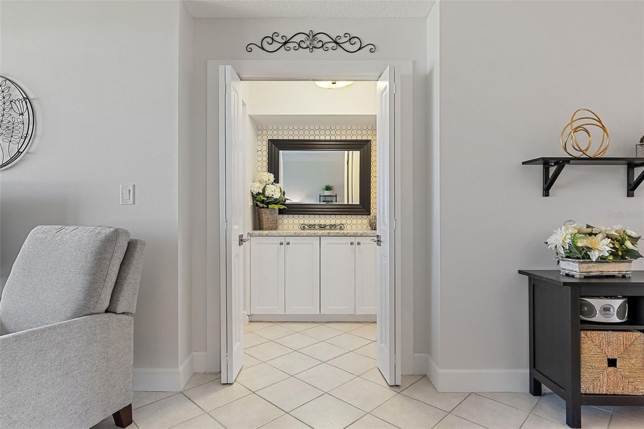 6100 Bahia Del Mar Circle, Unit 108, Saint Petersburg, FL 33715 Photo