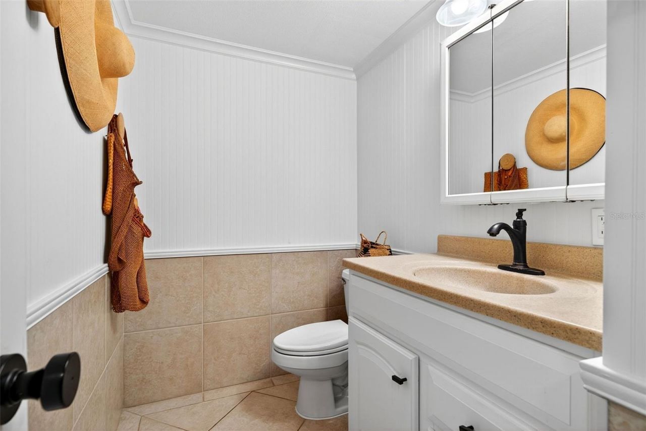 2100 Benjamin Franklin Drive, Unit 203, Sarasota, FL 34236 Photo