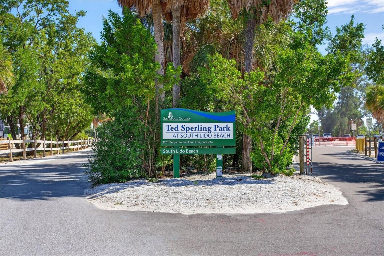 2100 Benjamin Franklin Drive, Unit 203, Sarasota, FL 34236 Photo