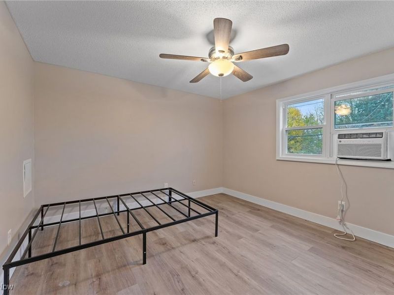 103 Gladstone Street, Campbell, OH 44405 Photo 11