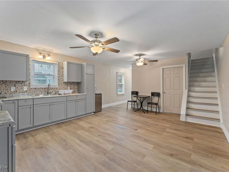 103 Gladstone Street, Campbell, OH 44405 Photo 2