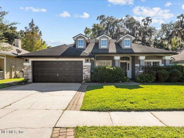 536 SUMMER BREEZE Drive N, Jacksonville, FL 32218