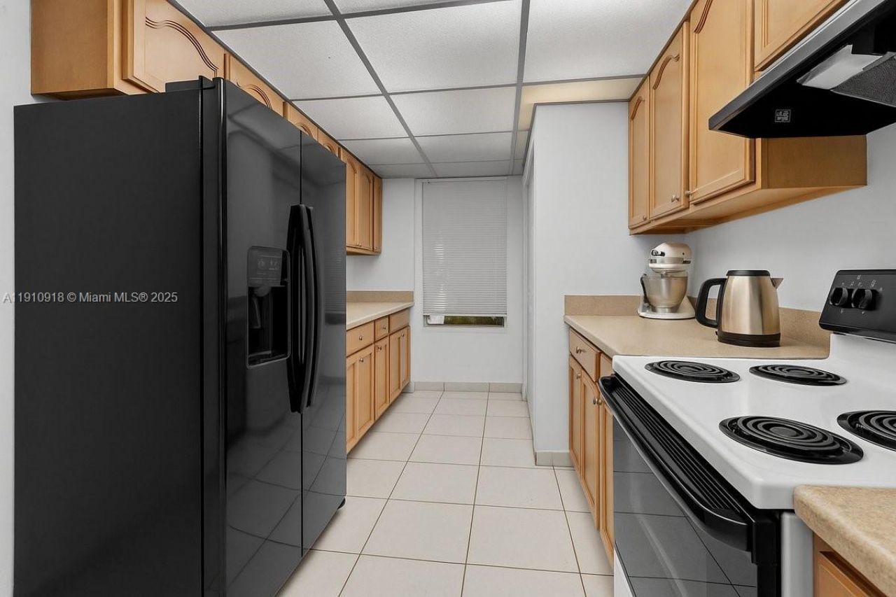 14105 SW Kendale Lakes Cir, Miami, FL 33183 Photo