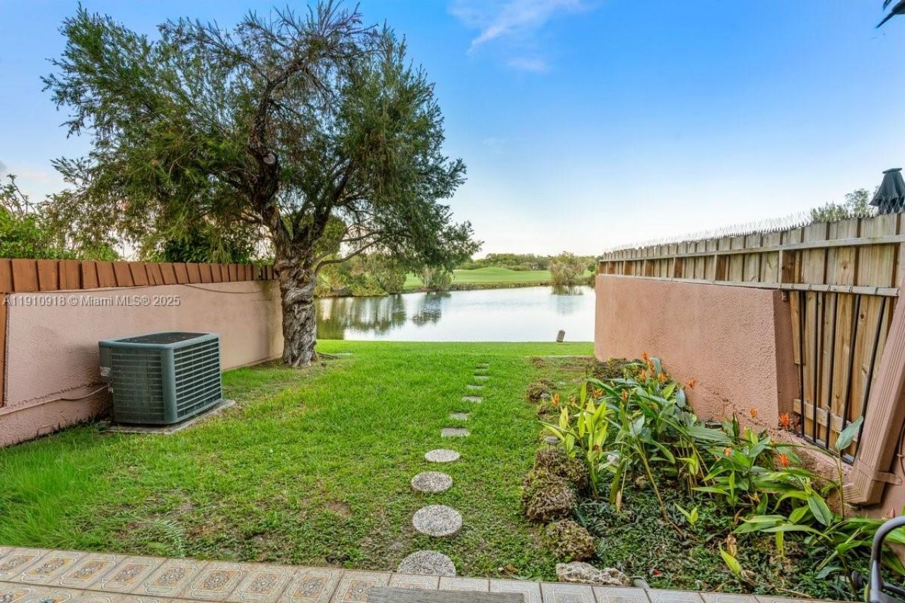 14105 SW Kendale Lakes Cir, Miami, FL 33183 Photo