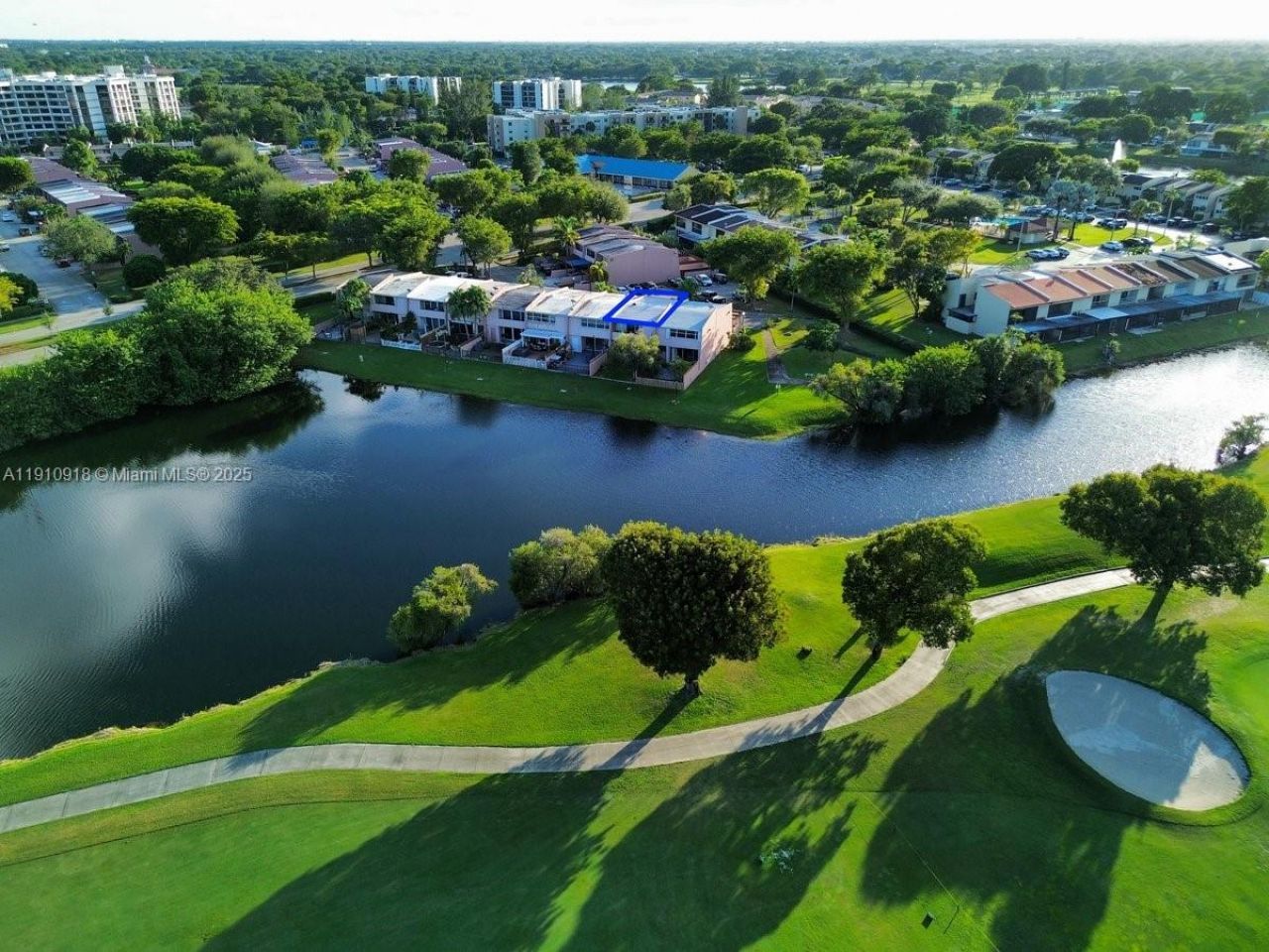 14105 SW Kendale Lakes Cir, Miami, FL 33183 Photo