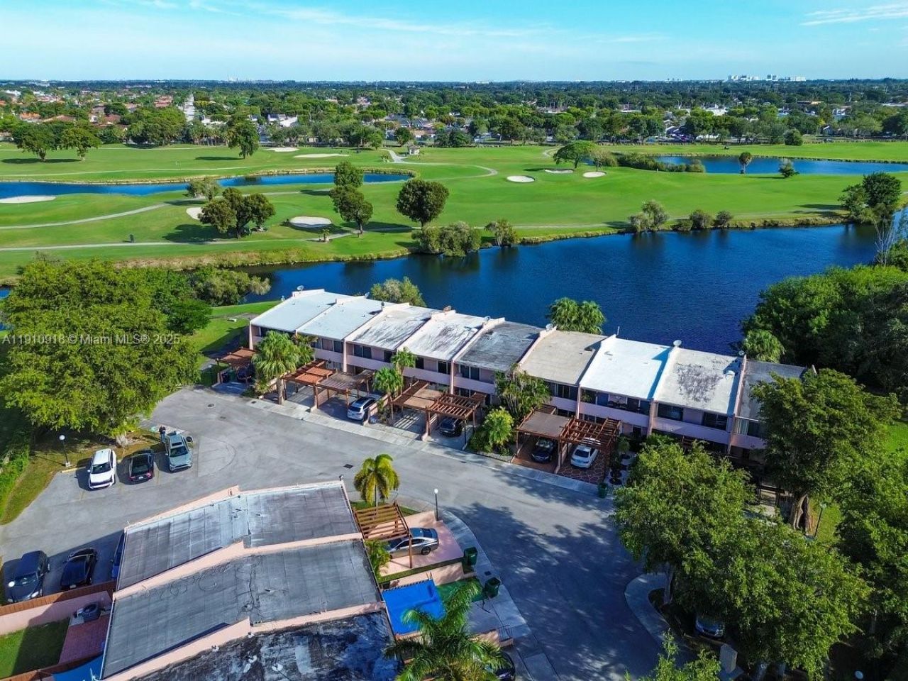 14105 SW Kendale Lakes Cir, Miami, FL 33183 Photo