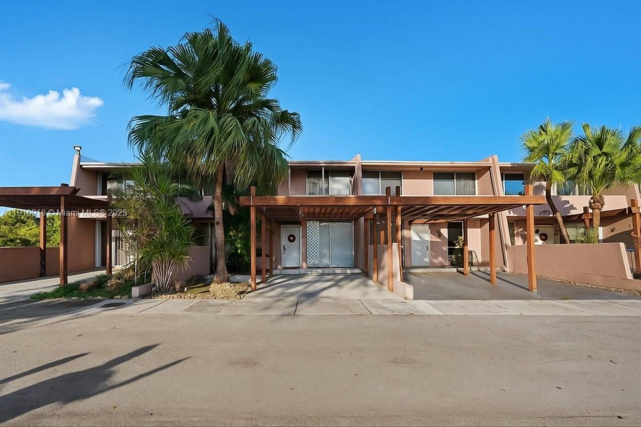 14105 SW Kendale Lakes Cir, Miami, FL 33183 Photo