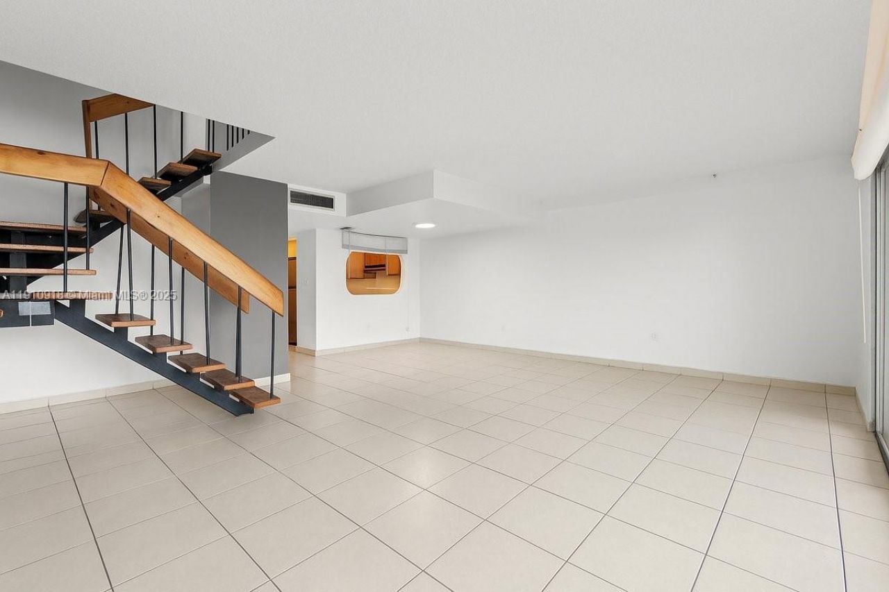 14105 SW Kendale Lakes Cir, Miami, FL 33183 Photo