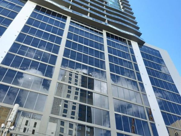 30 SW 1st St, Unit 601, Miami, FL 33130