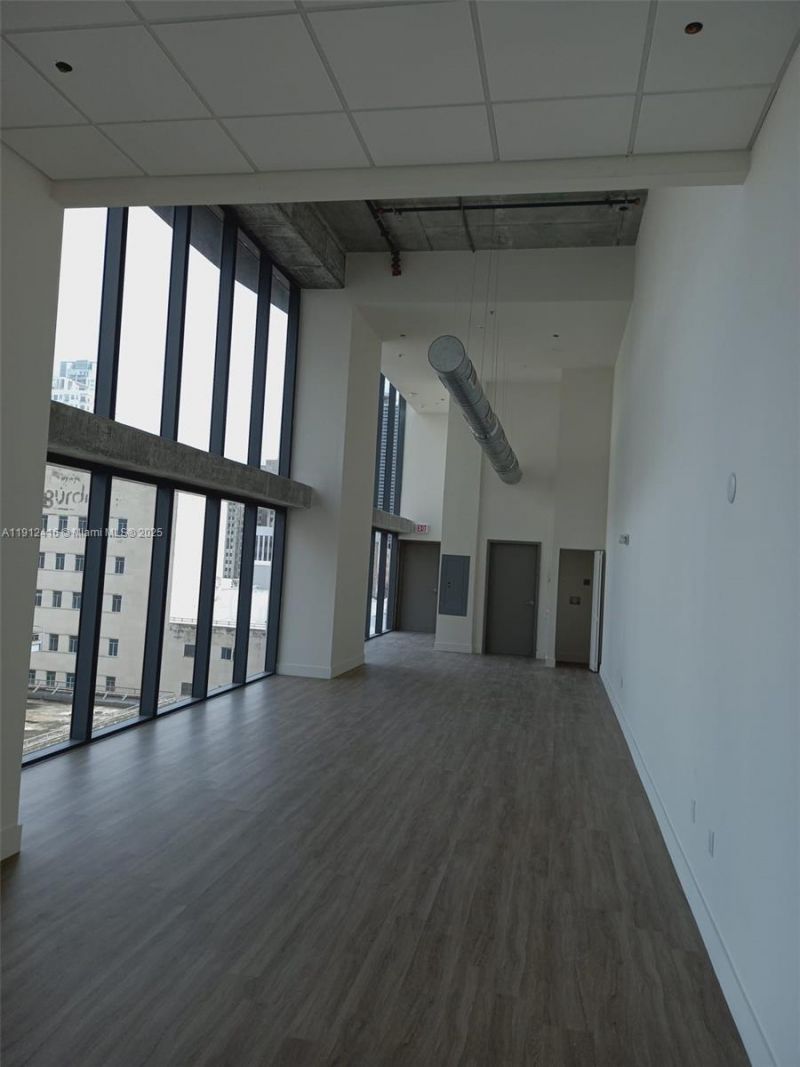 30 SW 1st St, Unit 601, Miami, FL 33130 Photo