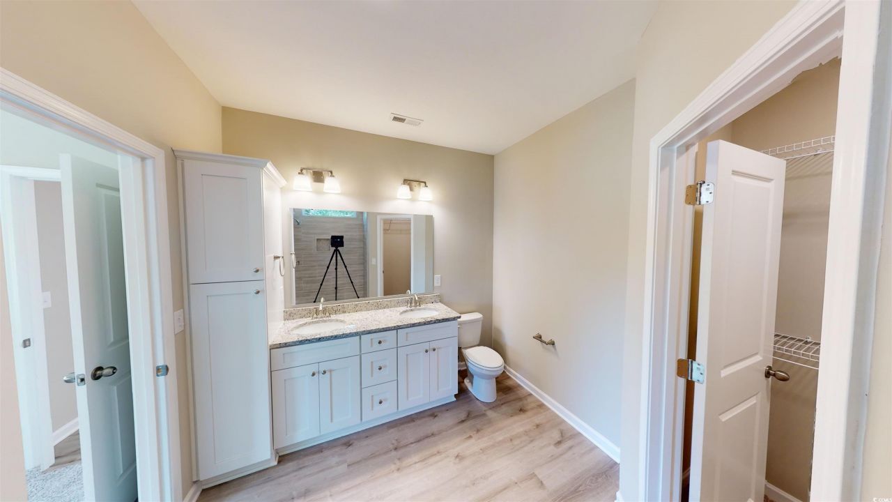 84 Racquet Club Dr. Photo 21