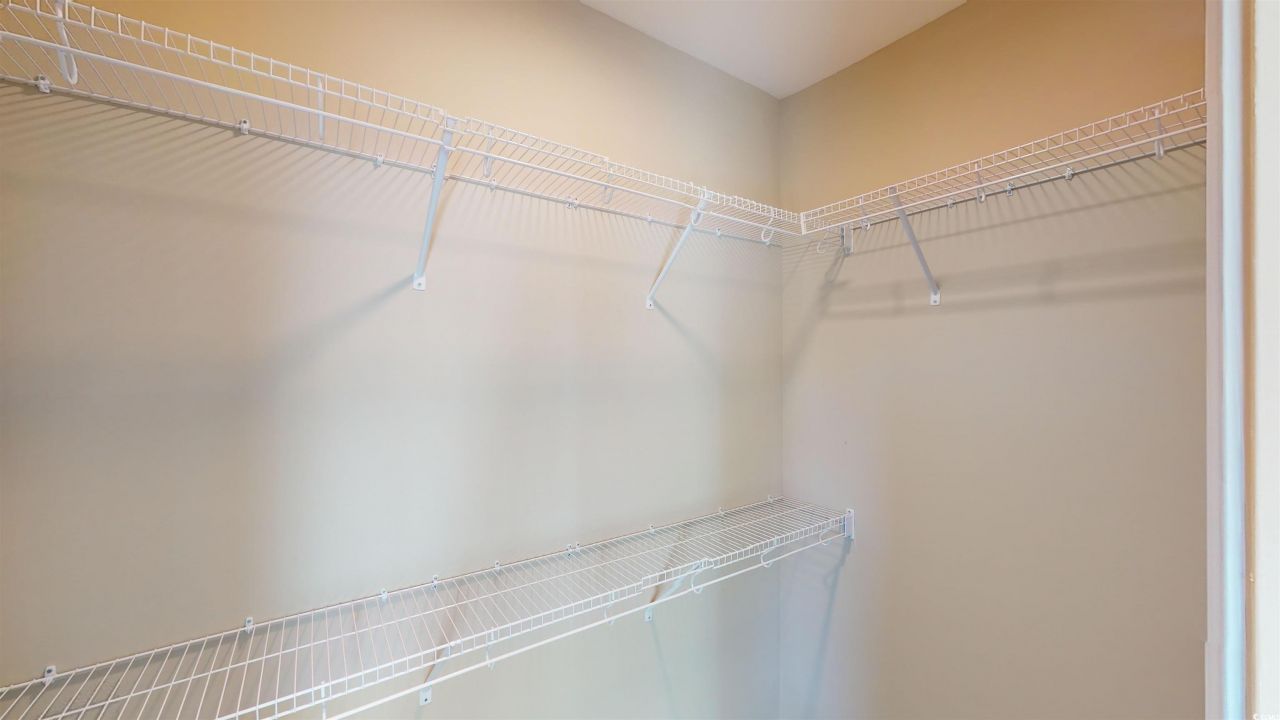 84 Racquet Club Dr. Photo 23