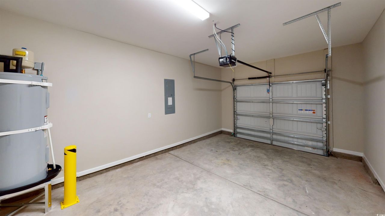 84 Racquet Club Dr. Photo 25