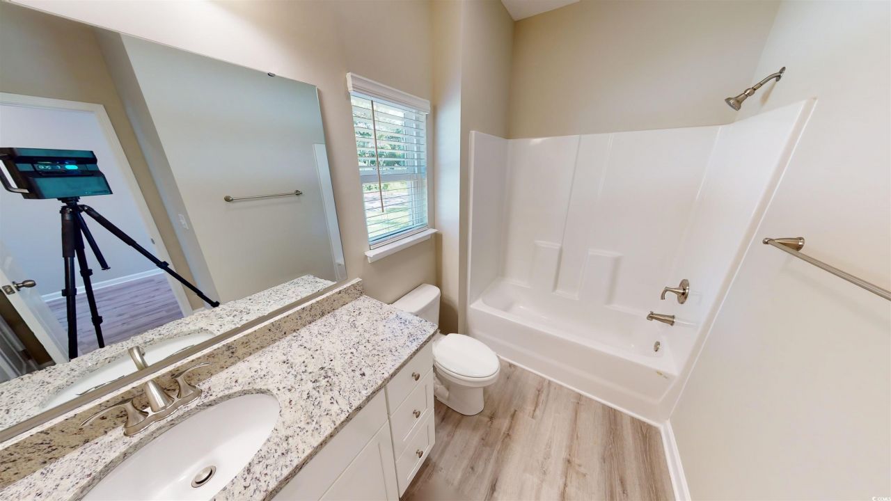 84 Racquet Club Dr. Photo 4