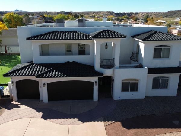 6427 POJOAQUE Drive NW, Albuquerque, NM 87120
