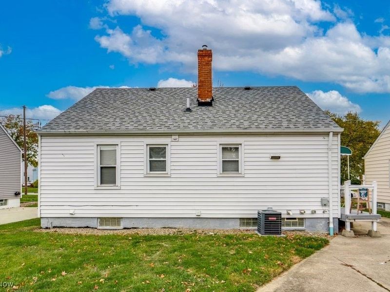 29800 Robert Street, Wickliffe, OH 44092 Photo 5