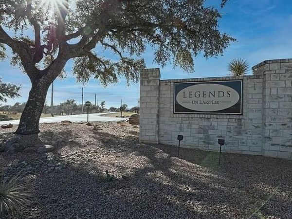 5001 Marina DR, Kingsland, TX 78639