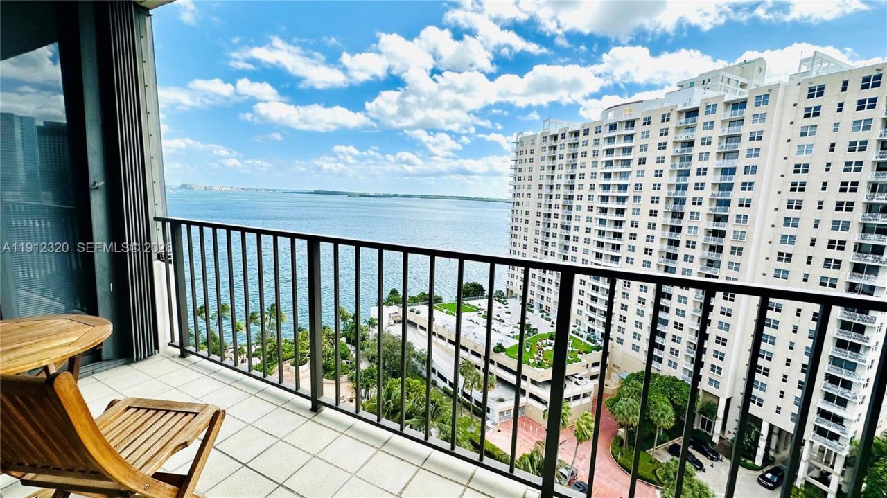 520 Brickell Key Dr, Unit A1615, Miami, FL 33131 Photo