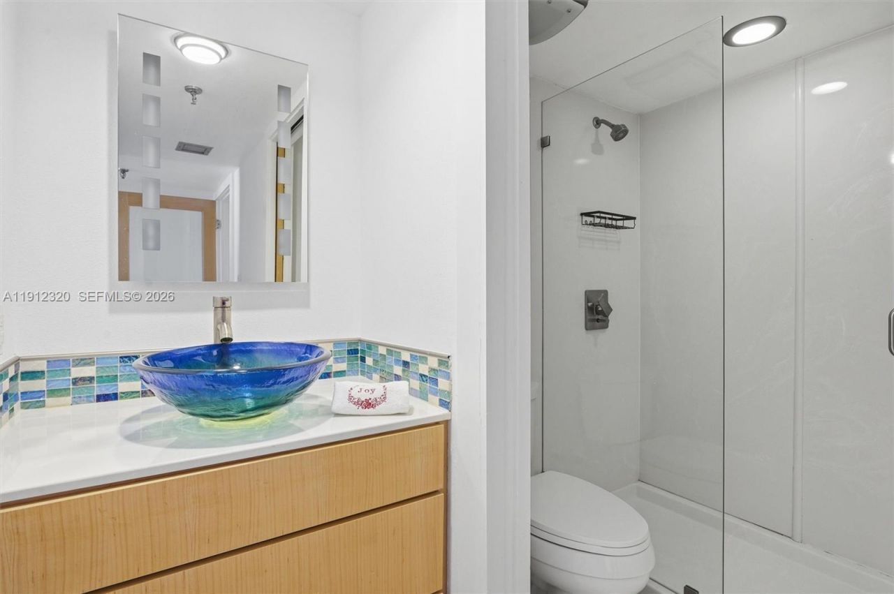 520 Brickell Key Dr, Unit A1615, Miami, FL 33131 Photo