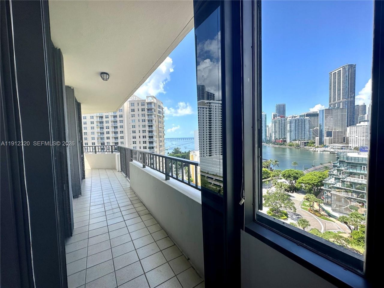 520 Brickell Key Dr, Unit A1615, Miami, FL 33131 Photo
