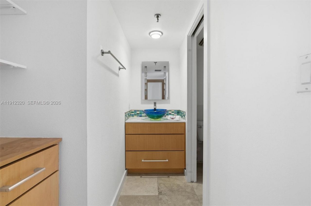 520 Brickell Key Dr, Unit A1615, Miami, FL 33131 Photo