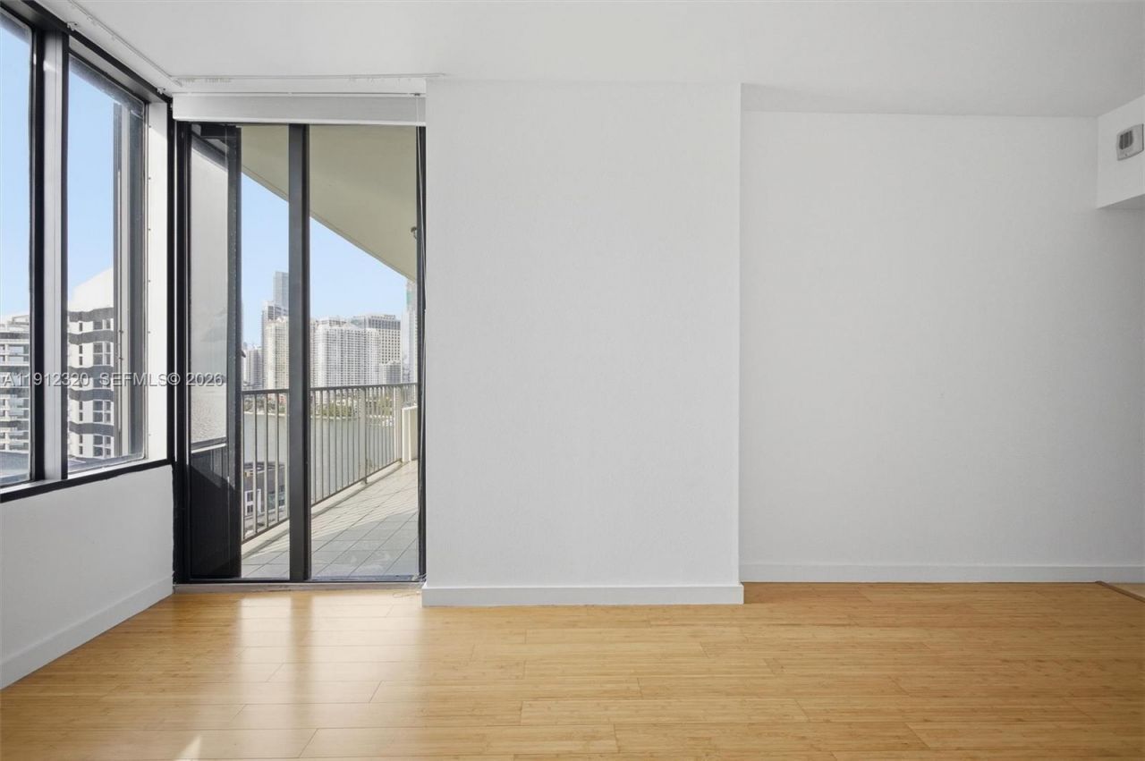 520 Brickell Key Dr, Unit A1615, Miami, FL 33131 Photo