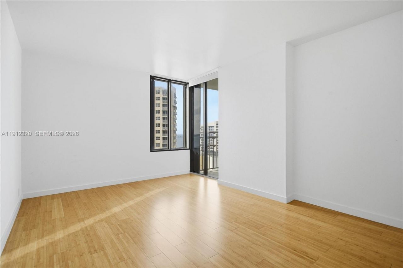 520 Brickell Key Dr, Unit A1615, Miami, FL 33131 Photo