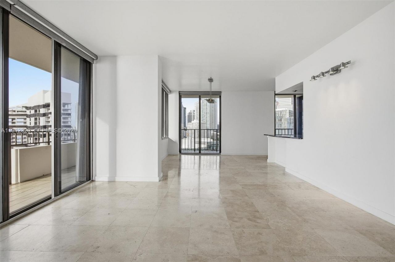 520 Brickell Key Dr, Unit A1615, Miami, FL 33131 Photo