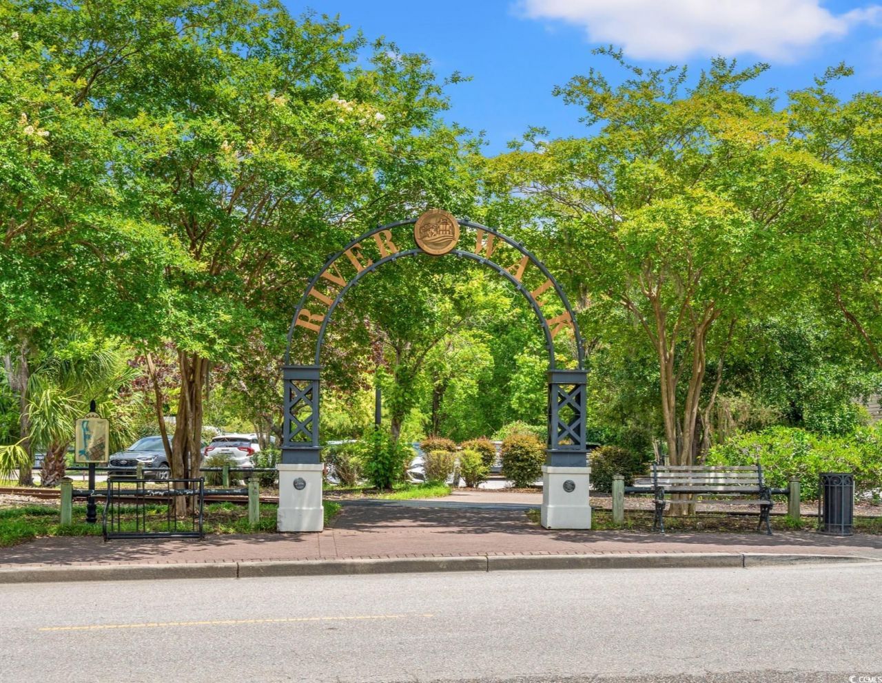 1000 Woodside Dr. Photo 26