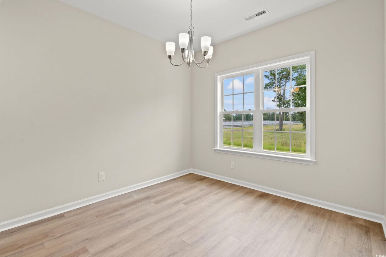 1000 Woodside Dr. Photo 6