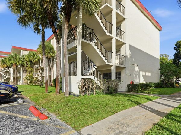 3000 NW 48th Terrace, Unit 130, Lauderdale Lakes, FL 33313