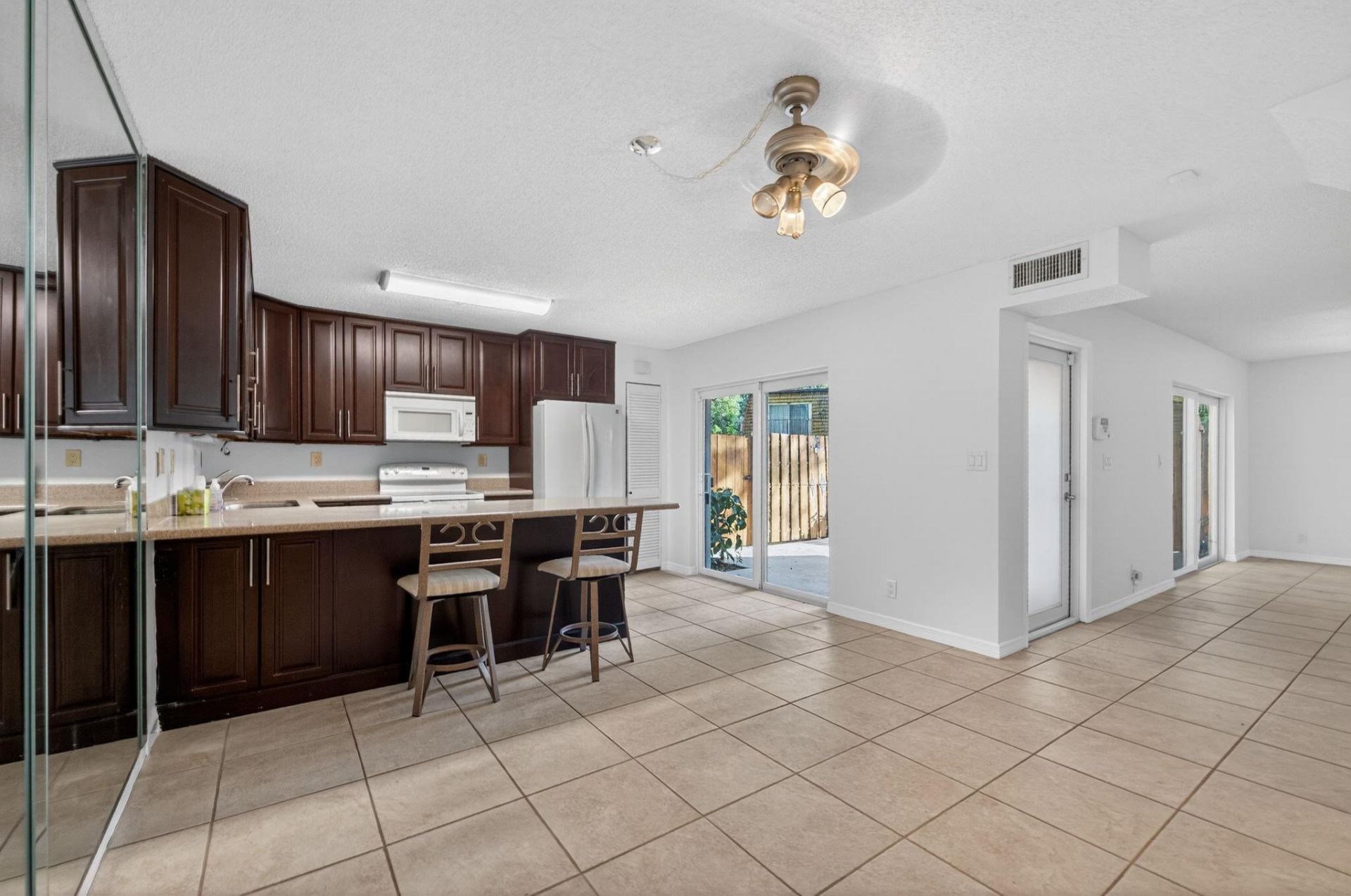 9110 SW 22nd Court, Unit D-4, Davie, FL 33324 Photo